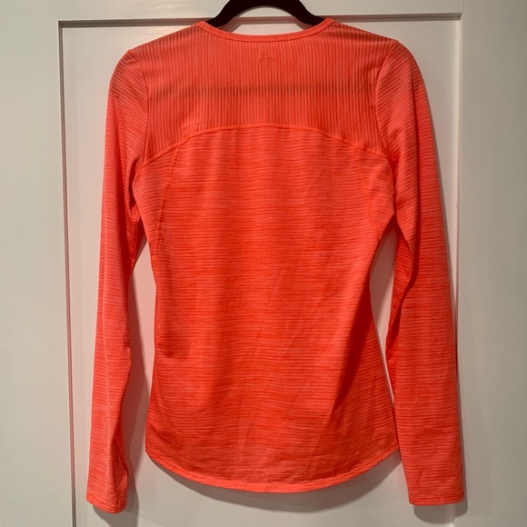 Athleta Scoop Neck Long Sleeve Tee - Picture 2 of 4